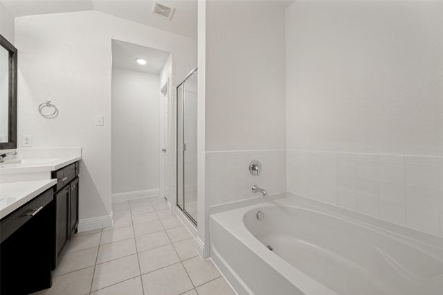 1612 Meadow Trail Lane, Aubrey, TX 76227