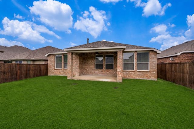 1612 Meadow Trail Lane, Aubrey, TX 76227