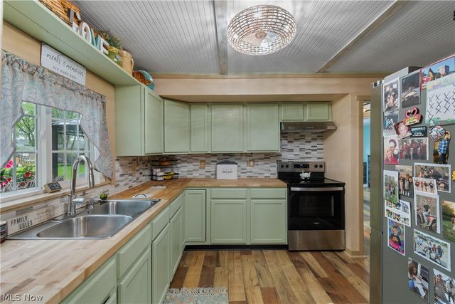 1057 Tremont Avenue NE, East Canton, OH 44730