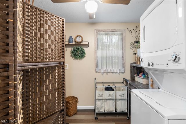 1057 Tremont Avenue NE, East Canton, OH 44730