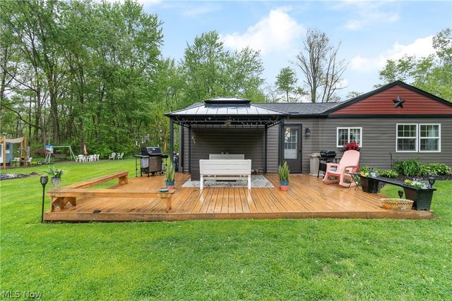 1057 Tremont Avenue NE, East Canton, OH 44730