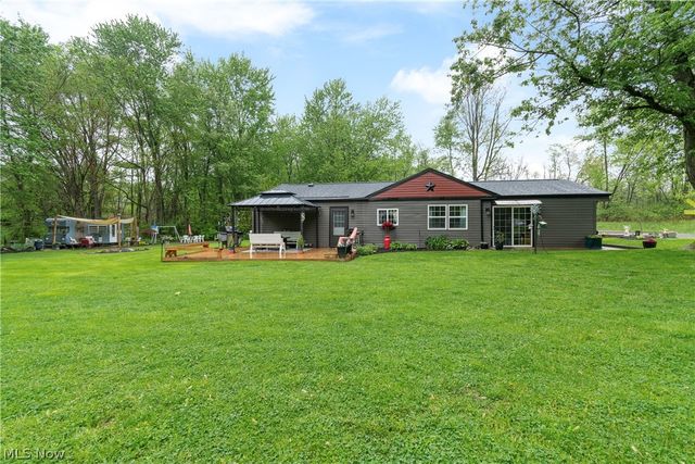 1057 Tremont Avenue NE, East Canton, OH 44730