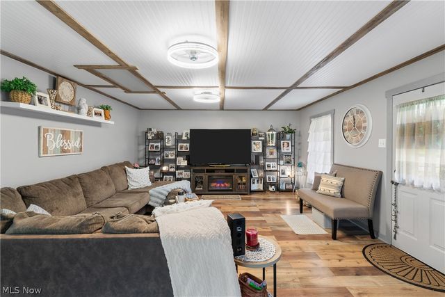 1057 Tremont Avenue NE, East Canton, OH 44730