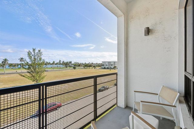 312 23rd Street 428, West Palm Beach, FL 33407