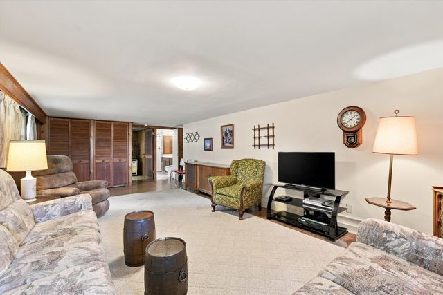 1609 S Greenwood Avenue, Park Ridge, IL 60068