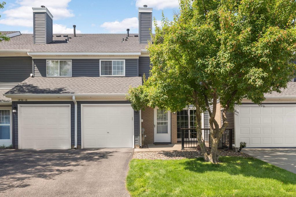 1830 Donegal Drive 11, Woodbury, MN 55125