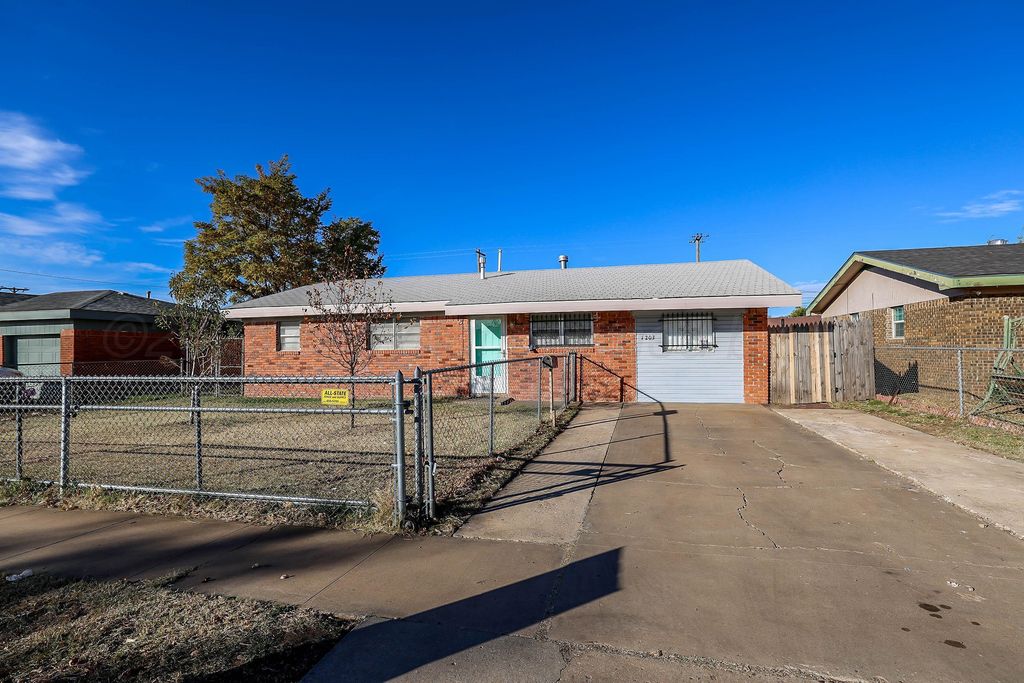 1203 JASMINE Street, Amarillo, TX 79107