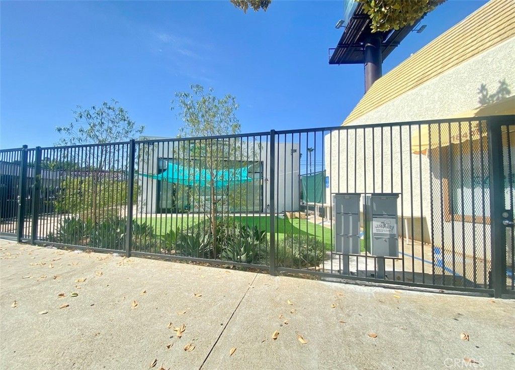 18444 Ventura Boulevard, Los Angeles, CA 91356 — photo 2