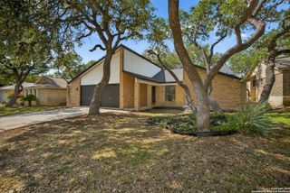 9367 Thornbury, San Antonio, TX 78250