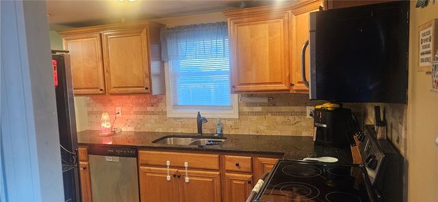 60 Tampa Avenue, Warwick, RI 02889