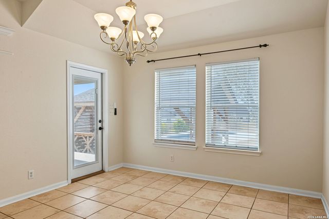 418 Clover Ln, La Vernia, TX 78121