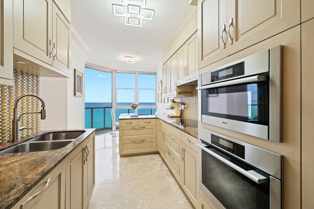 6051 N Ocean Drive 607, Hollywood, FL 33019