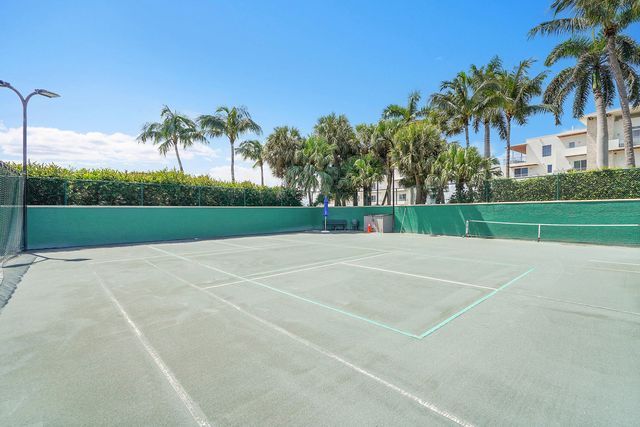 6051 N Ocean Drive 607, Hollywood, FL 33019