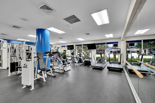 6051 N Ocean Drive 607, Hollywood, FL 33019
