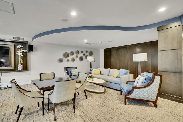 6051 N Ocean Drive 607, Hollywood, FL 33019