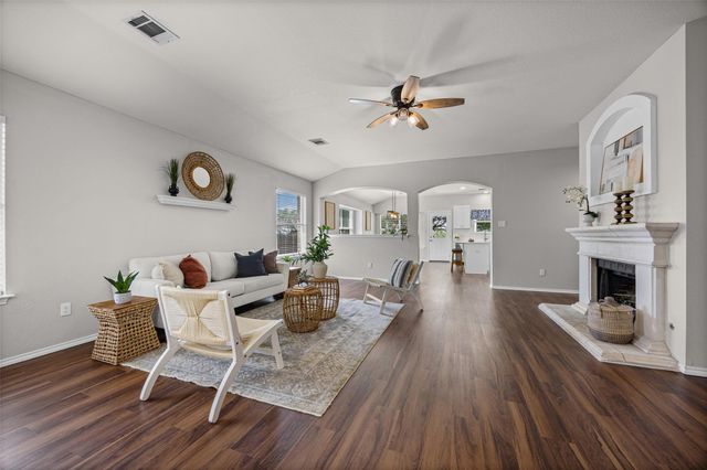 1524 Lochaline LOOP, Pflugerville, TX 78660
