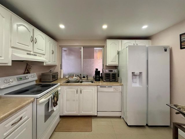 9301 Lime Bay Boulevard 301, Tamarac, FL 33321