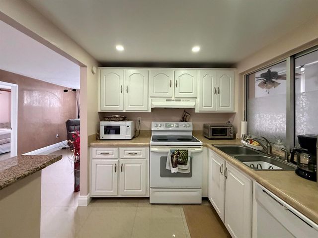 9301 Lime Bay Boulevard 301, Tamarac, FL 33321