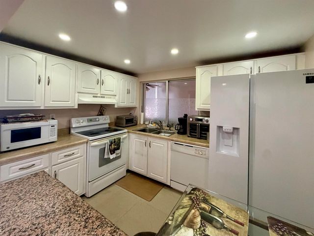 9301 Lime Bay Boulevard 301, Tamarac, FL 33321