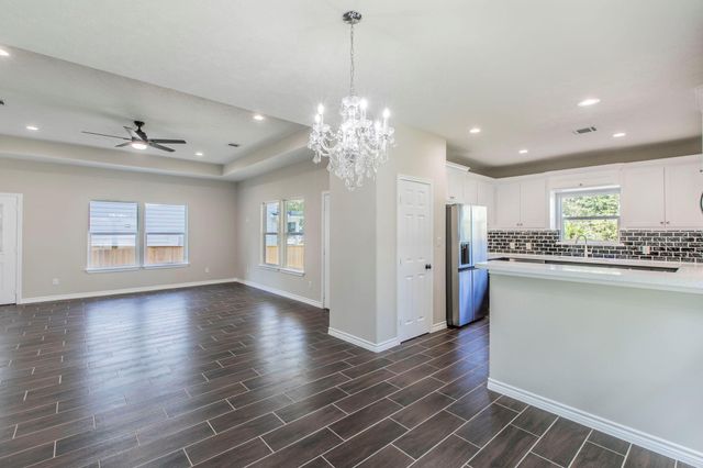 15591 Arrowhead Loop W, Willis, TX 77378