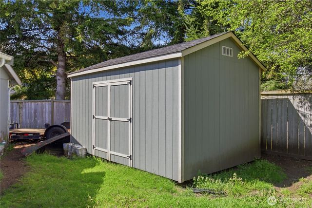 3035 70th Way SW, Tumwater, WA 98512