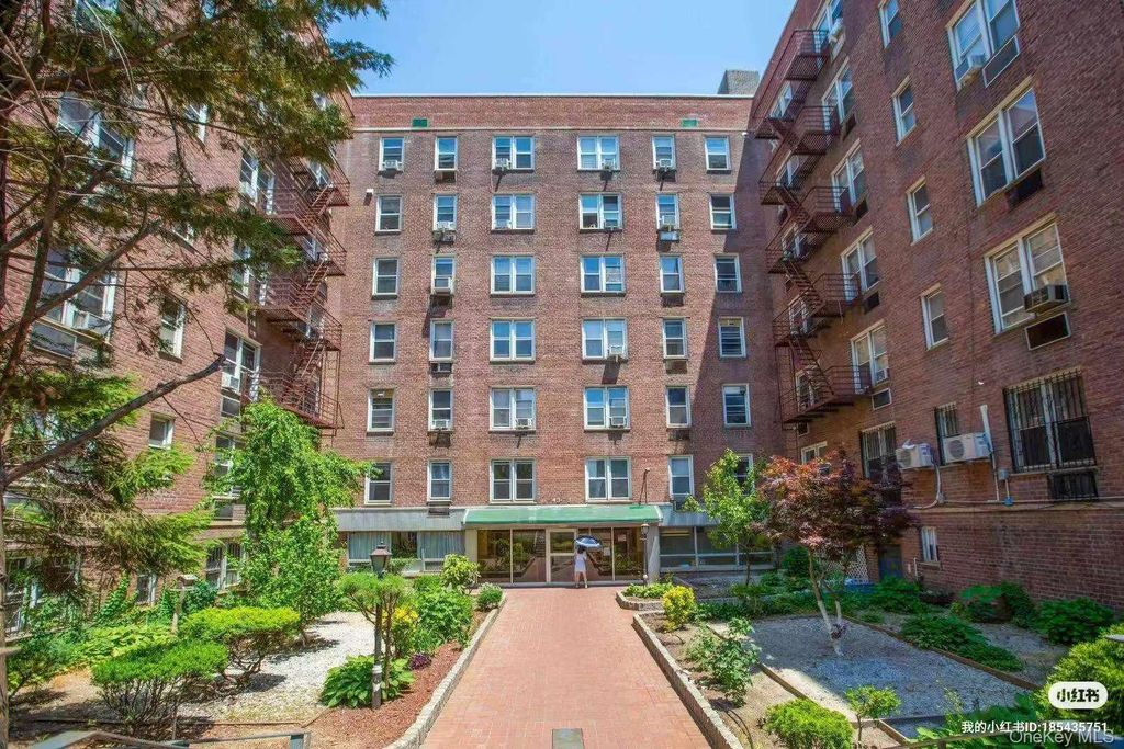 43-43 Kissena Blvd 302, Flushing, NY 11355