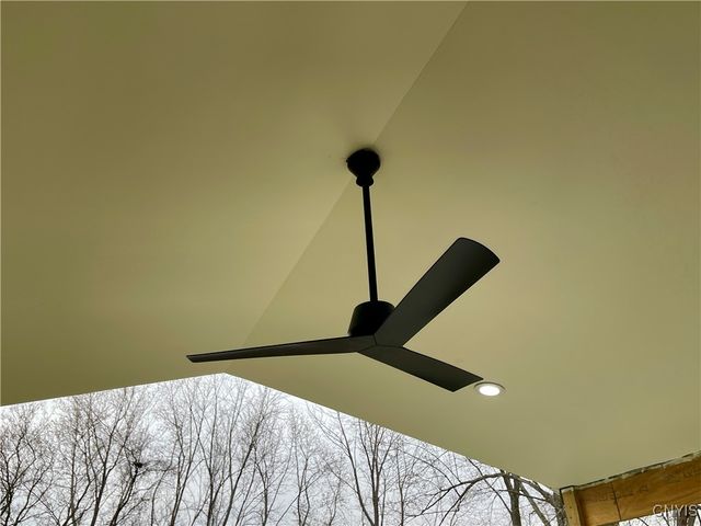 9666 Mallory Road, New Hartford, NY 13413