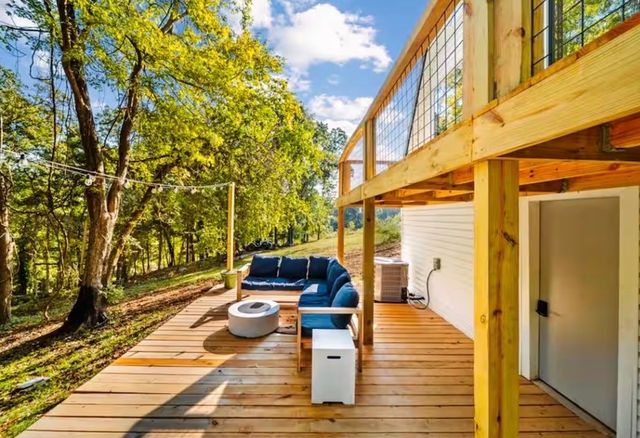 13970 Cloverdale Road, Rogers, AR 72756