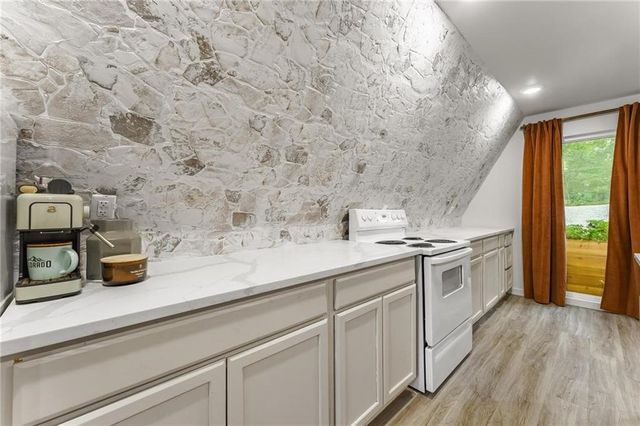 13970 Cloverdale Road, Rogers, AR 72756