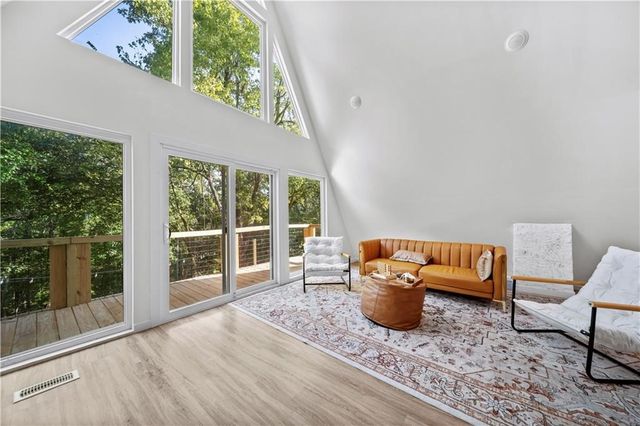 13970 Cloverdale Road, Rogers, AR 72756