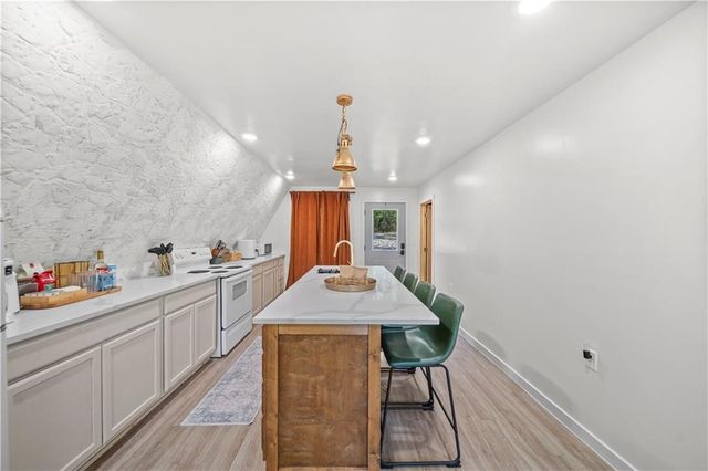 13970 Cloverdale Road, Rogers, AR 72756