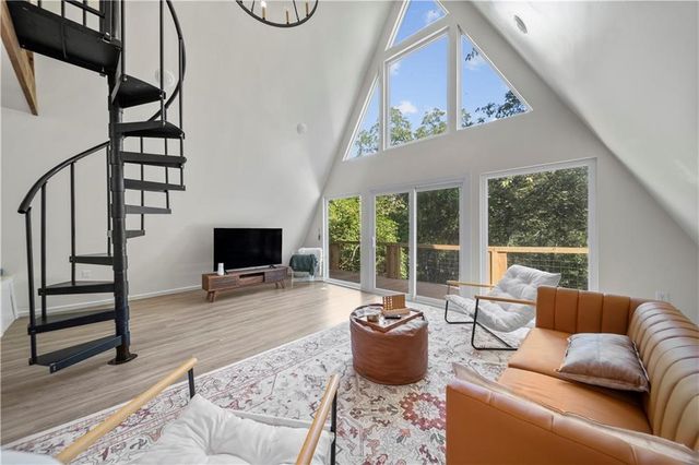 13970 Cloverdale Road, Rogers, AR 72756