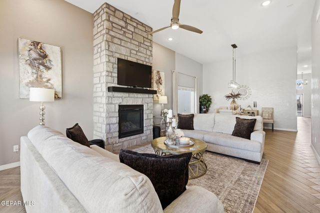 15017 IMAGINE Drive, El Paso, TX 79938