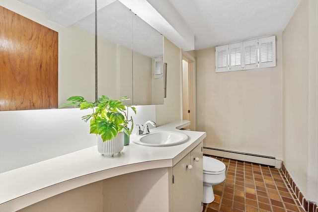 8 Hobbs Road, Wayland, MA 01778