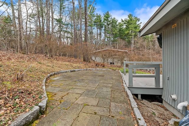 8 Hobbs Road, Wayland, MA 01778