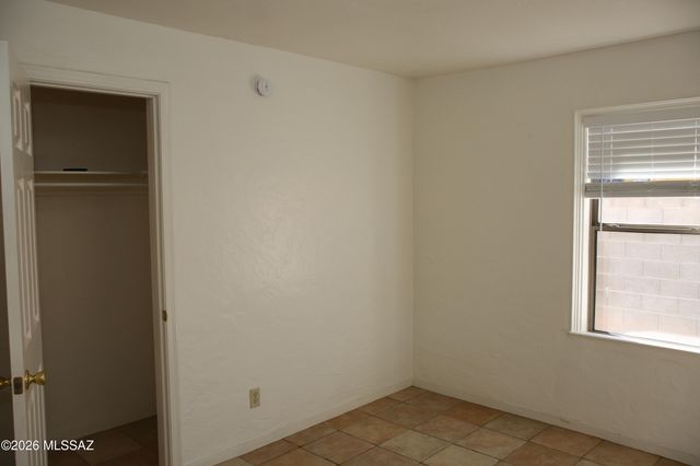 2320 N Camilla Boulevard, Tucson, AZ 85716