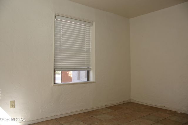 2320 N Camilla Boulevard, Tucson, AZ 85716