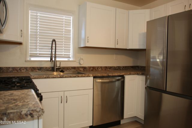 2320 N Camilla Boulevard, Tucson, AZ 85716