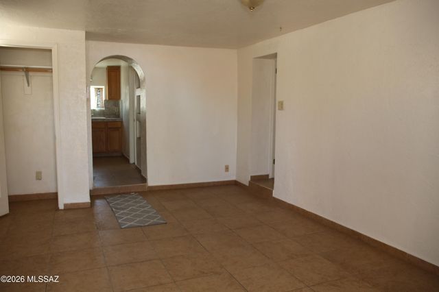 2320 N Camilla Boulevard, Tucson, AZ 85716