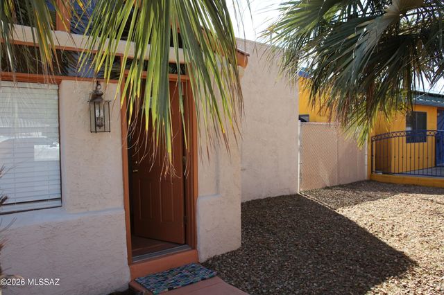 2320 N Camilla Boulevard, Tucson, AZ 85716