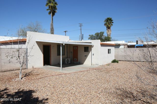2320 N Camilla Boulevard, Tucson, AZ 85716