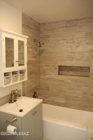 2320 N Camilla Boulevard, Tucson, AZ 85716