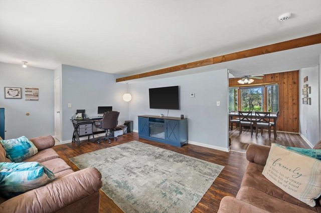 1025 W Riverview DRIVE, Glendale, WI 53209