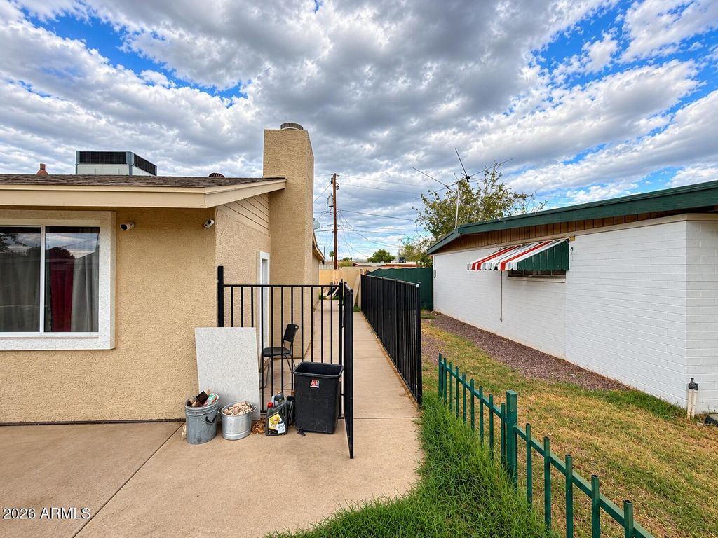 2802 W MEADOWBROOK Avenue, Phoenix, AZ 85017 — photo 3