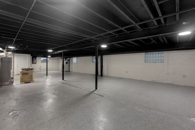 8210 S Justine Street, Chicago, IL 60620