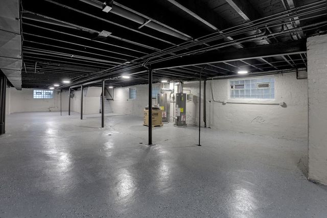 8210 S Justine Street, Chicago, IL 60620