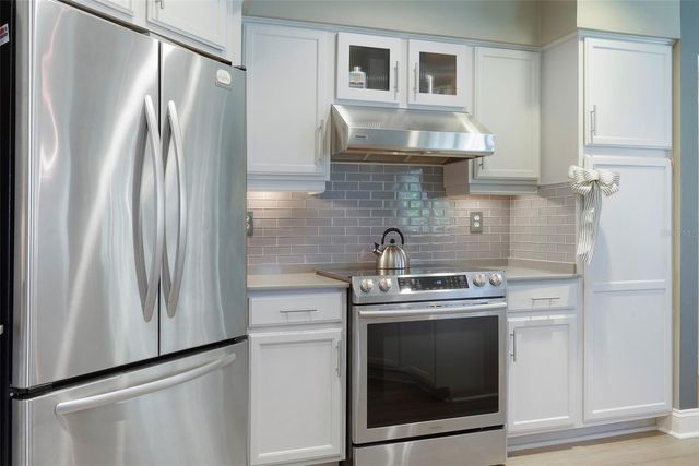 4834 WINDMILL PALM TERRACE NE, St Petersburg, FL 33703
