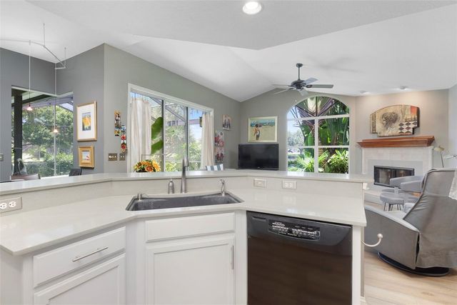 4834 WINDMILL PALM TERRACE NE, St Petersburg, FL 33703