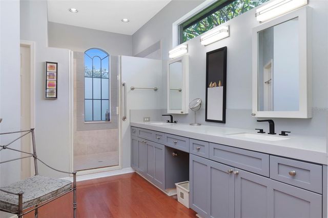 4834 WINDMILL PALM TERRACE NE, St Petersburg, FL 33703