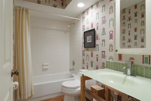 4834 WINDMILL PALM TERRACE NE, St Petersburg, FL 33703